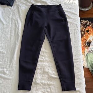 Lululemon Embrace the Space jogger pant midnight blue 6